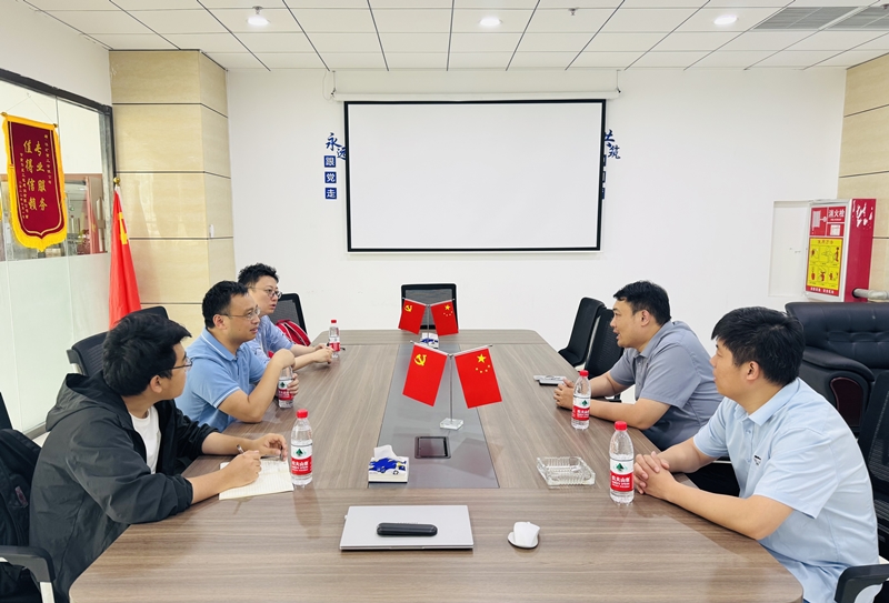 熱烈歡迎中煤科工集團重慶研究院領(lǐng)導蒞臨華礦集團參觀考察