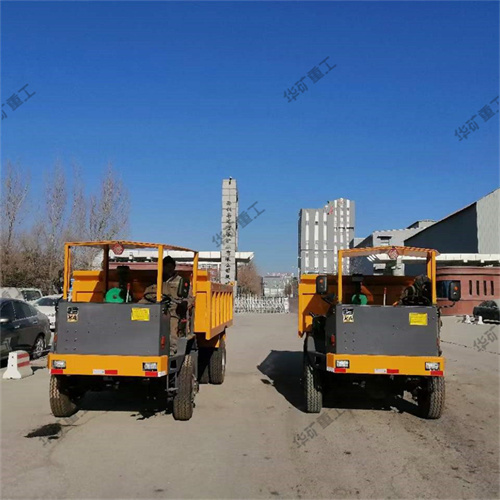 礦用自卸車.jpg